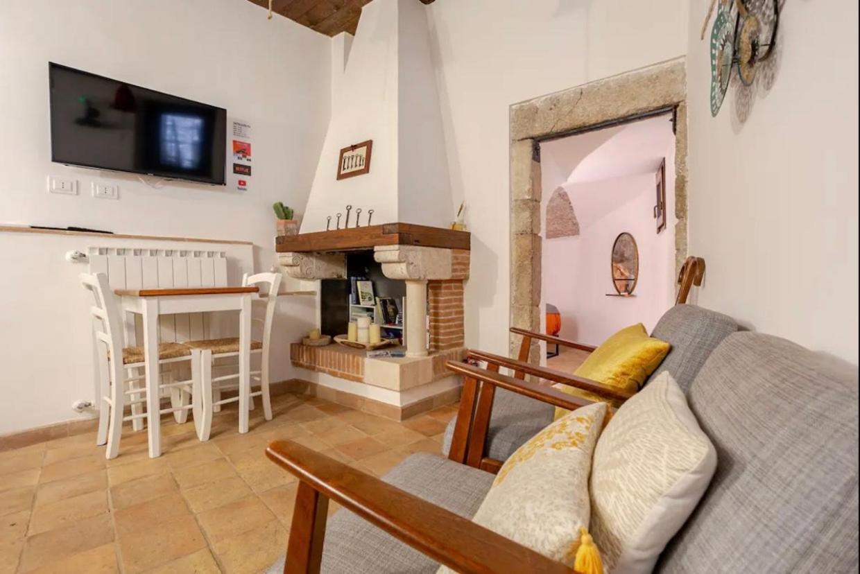 Aurora Medieval House Sermoneta Kültér fotó